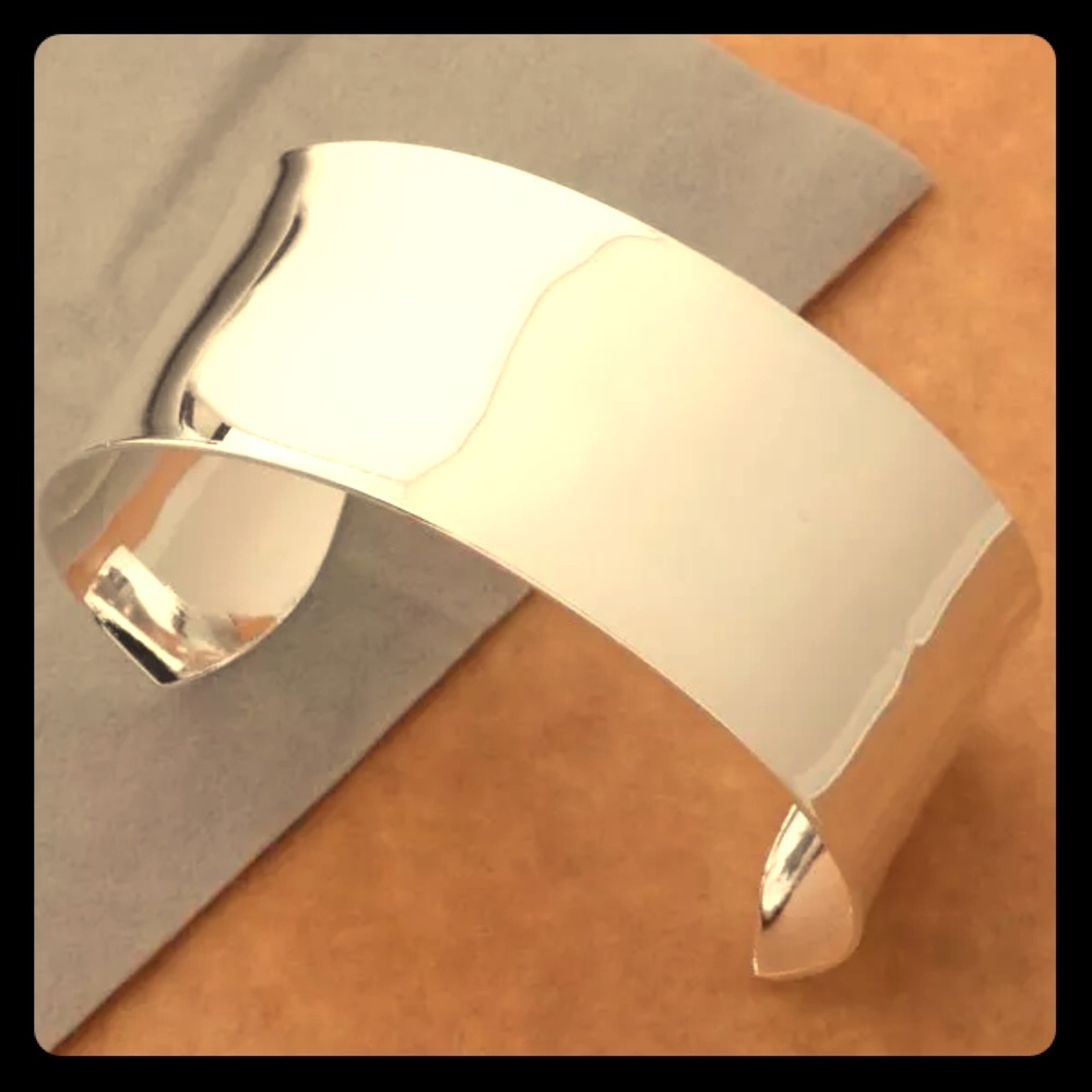 Silver wide cuff bracelet - Picture 4 of 6